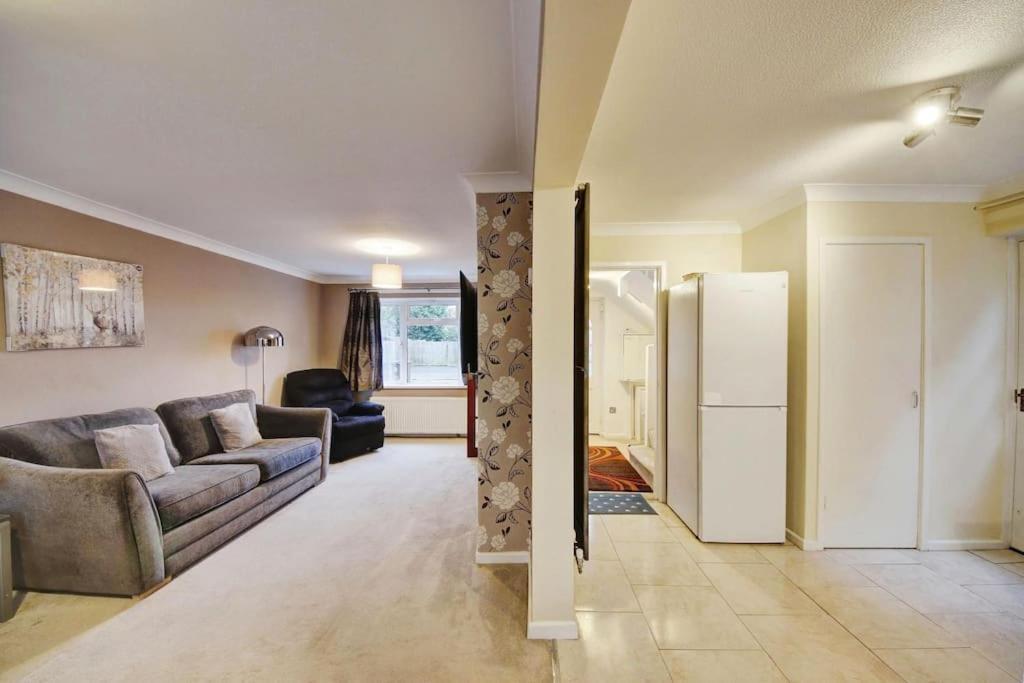 Beautiful Home Close To Town Free Netflix, Wifi Solihull Luaran gambar