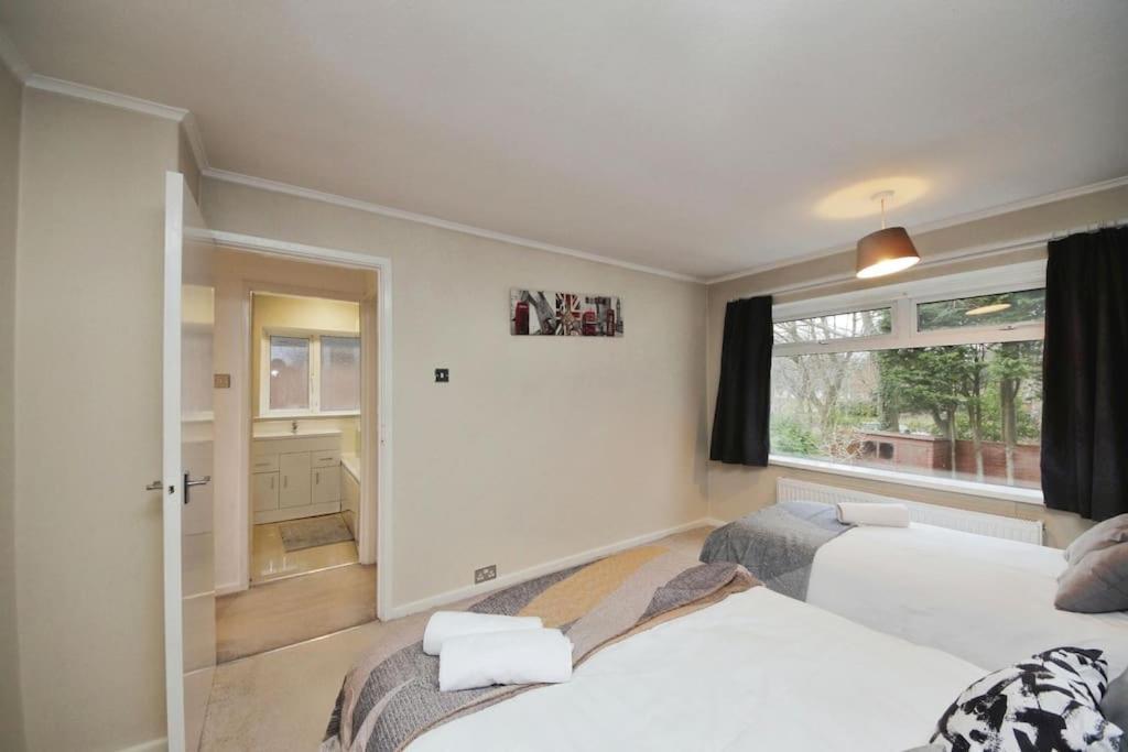Beautiful Home Close To Town Free Netflix, Wifi Solihull Luaran gambar